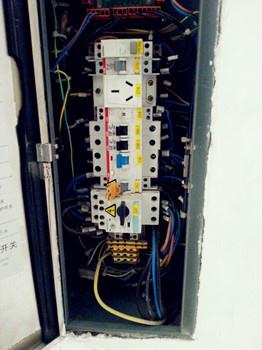 四川電梯維保電話(huà)